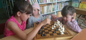 Международный день шахмат отметили в Алишевской библиотеке